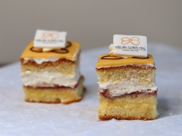 Gebak met foto/logo of opschrift