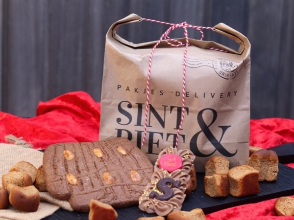 Sint en Piet papieren zak
